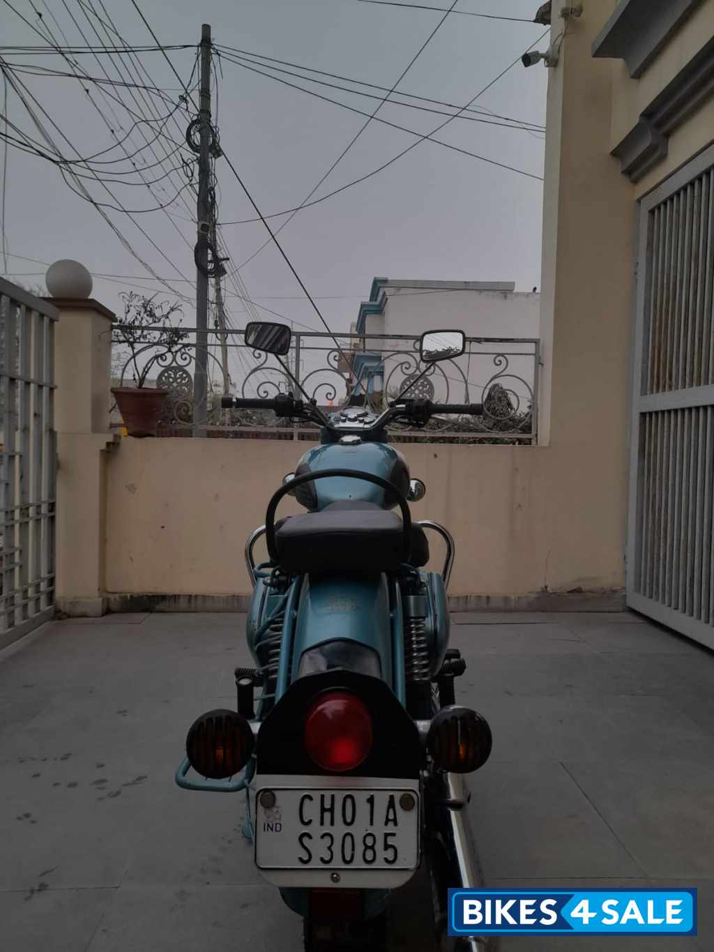 Royal Enfield Classic 500