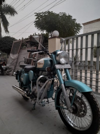 Royal Enfield Classic 500