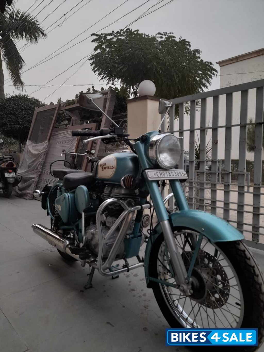 Royal Enfield Classic 500