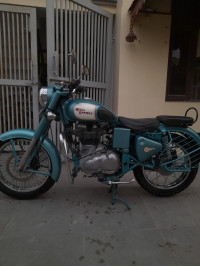 Royal Enfield Classic 500