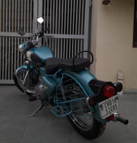 Royal Enfield Classic 500