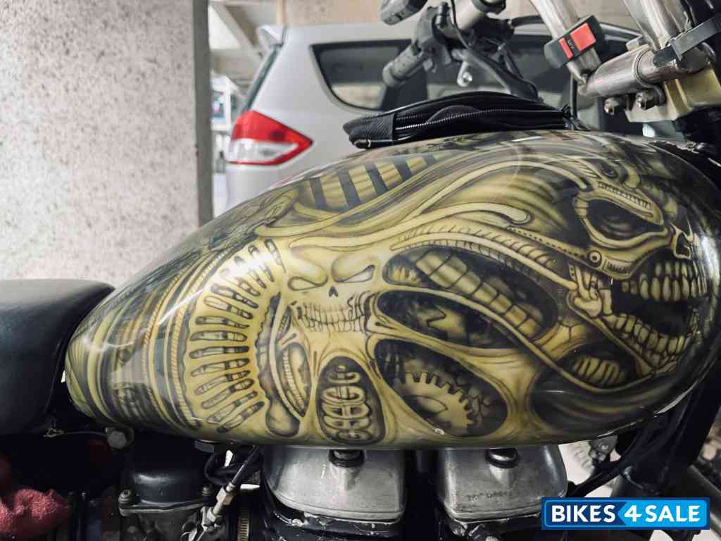 Gold Black Royal Enfield Classic 500 Gold Black Royal Enfield Classic 500