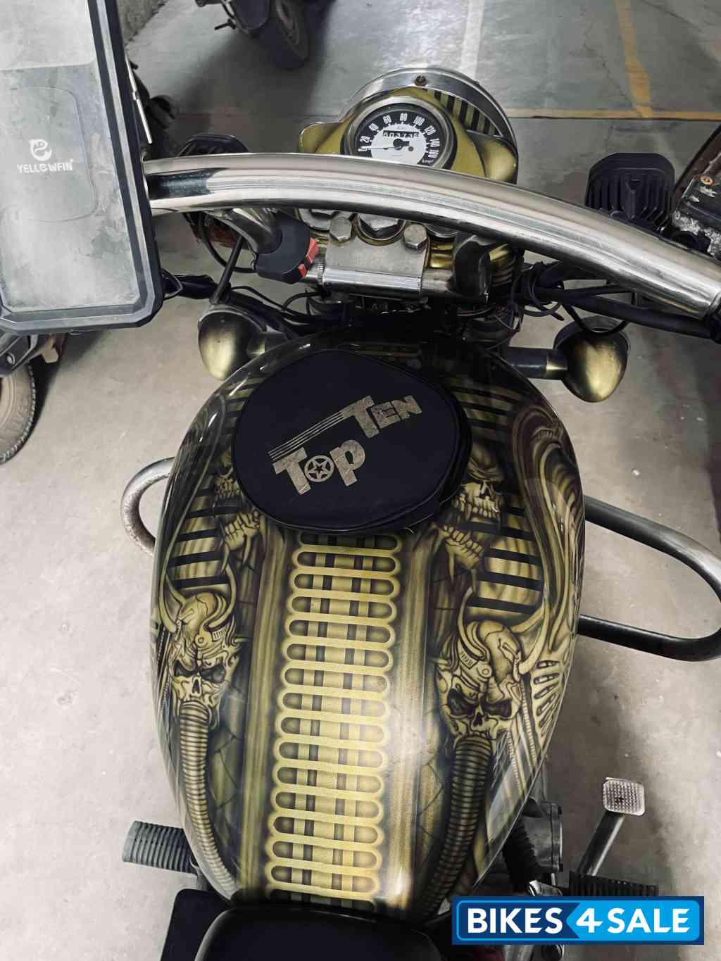 Gold Black Royal Enfield Classic 500 Gold Black Royal Enfield Classic 500