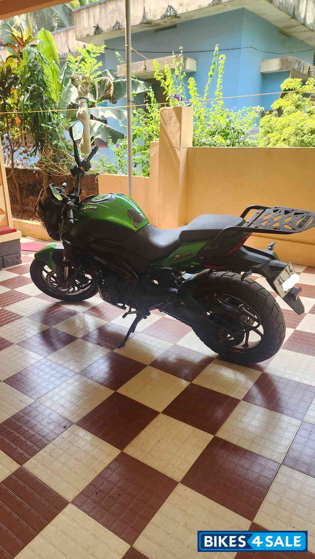 Savana Green Bajaj Dominar 400 ABS BS6