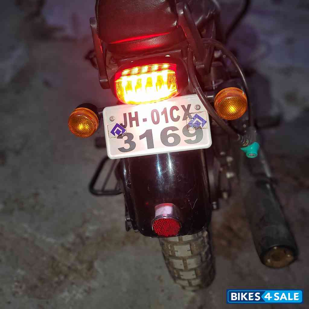 White Royal Enfield Thunderbird X 350