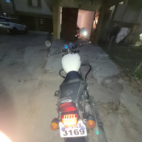 White Royal Enfield Thunderbird X 350