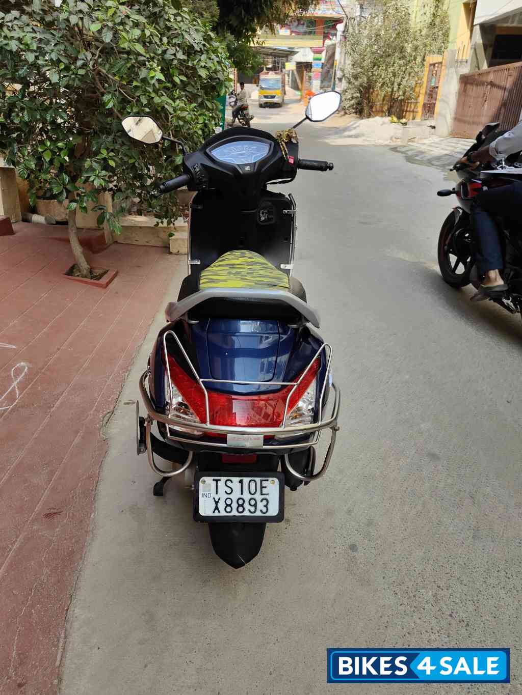 Blue Honda Activa 6G Dlx