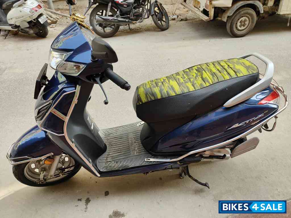 Blue Honda Activa 6G Dlx