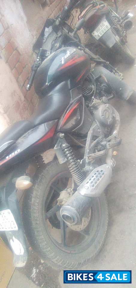 Bajaj Pulsar 180