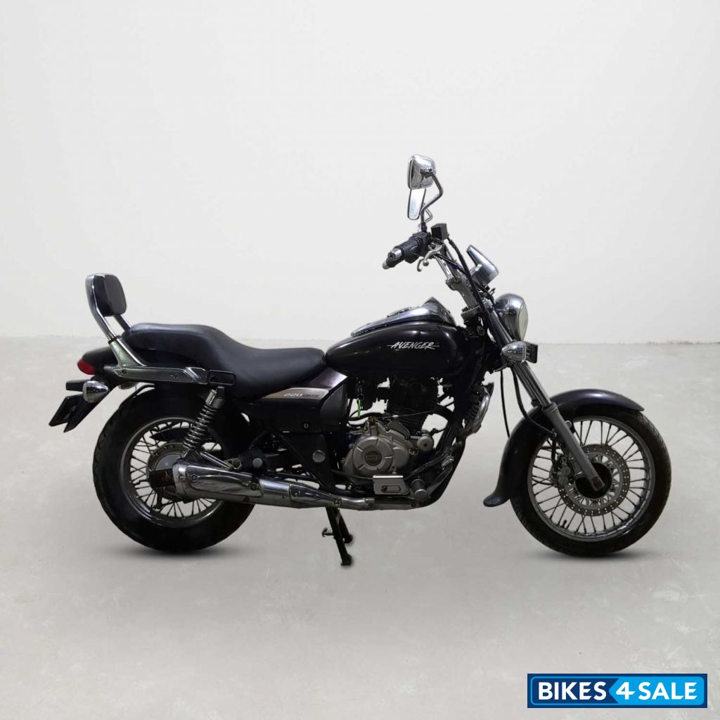 Bajaj Avenger Cruise 220
