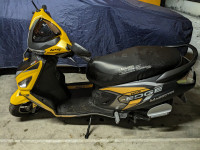 Prismatic Yellow Hero Maestro Edge 125 BS6