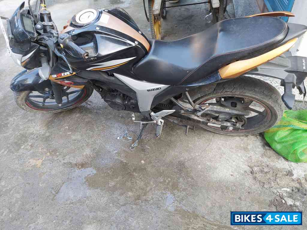 Suzuki Gixxer ABS