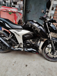 Black TVS Apache RTR 160 4V 2024