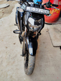 Black TVS Apache RTR 160 4V 2024