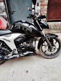 Black TVS Apache RTR 160 4V 2024