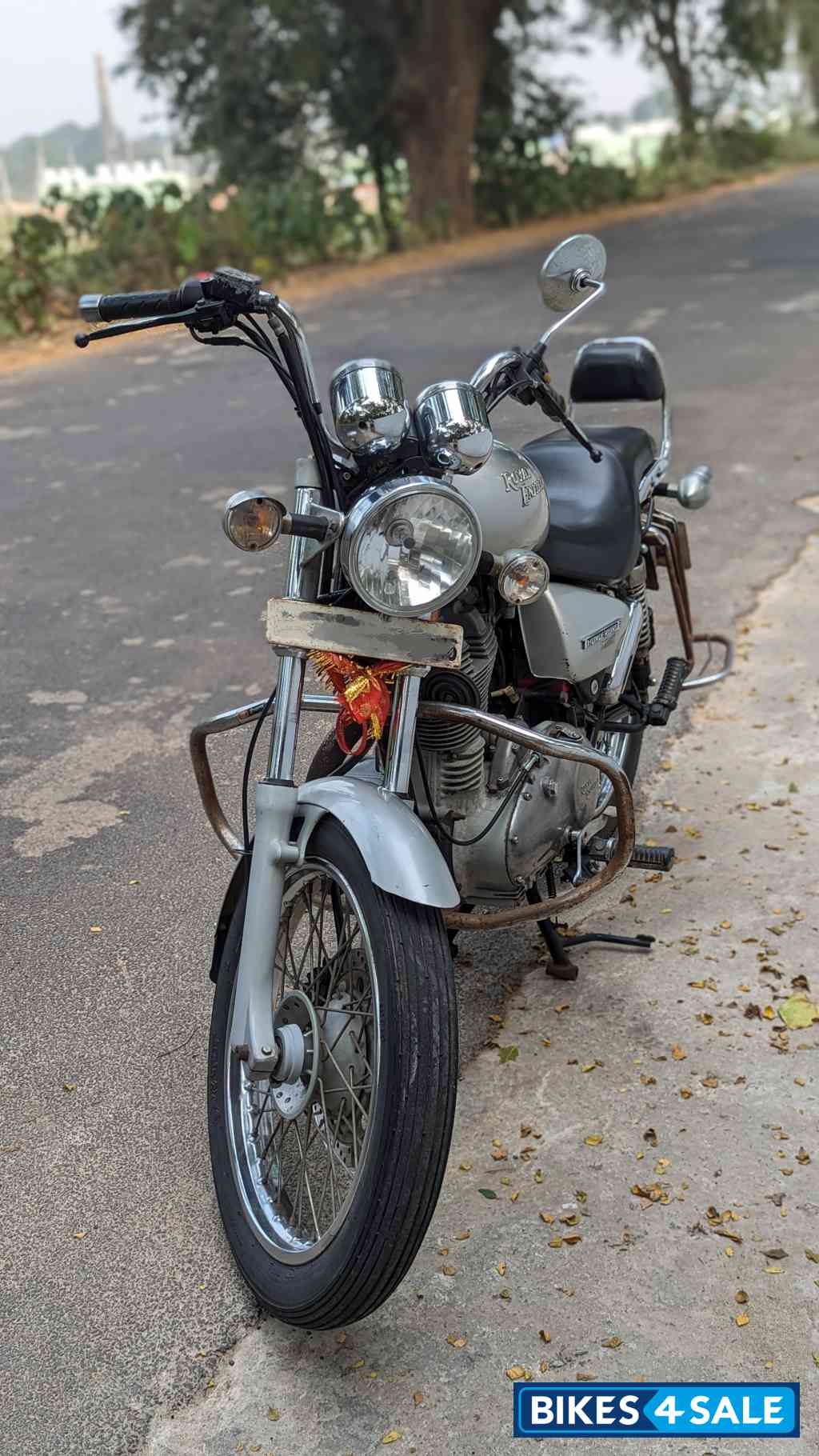 Silver Royal Enfield Thunderbird TwinSpark 350