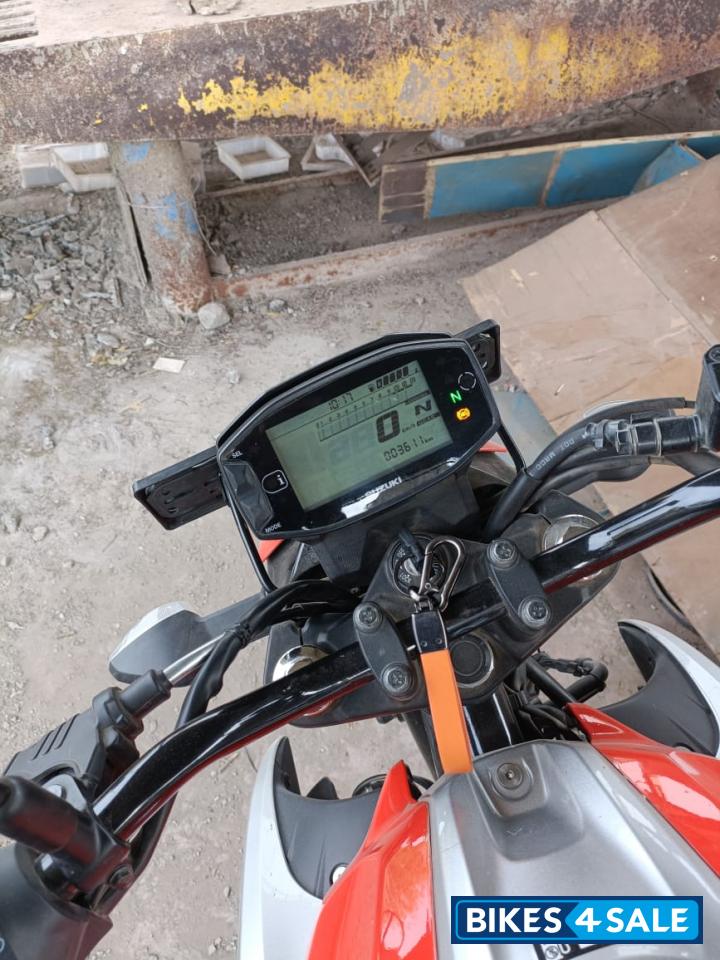 Orange Suzuki Gixxer BS6