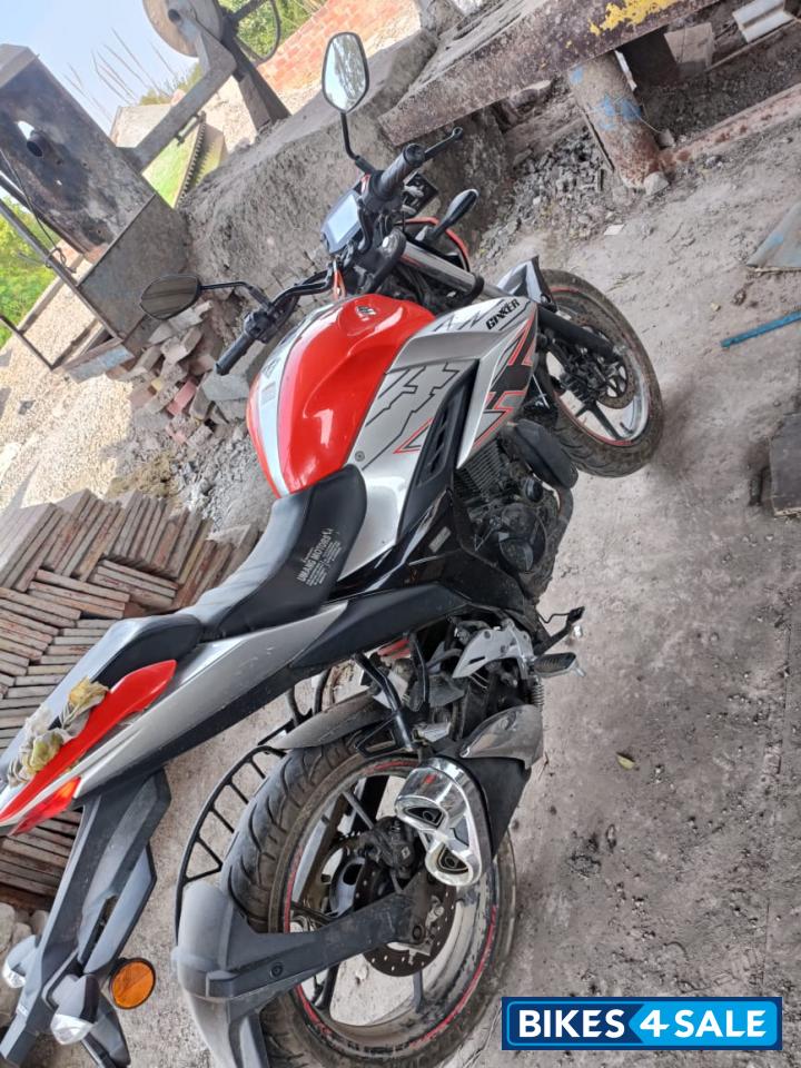 Orange Suzuki Gixxer BS6