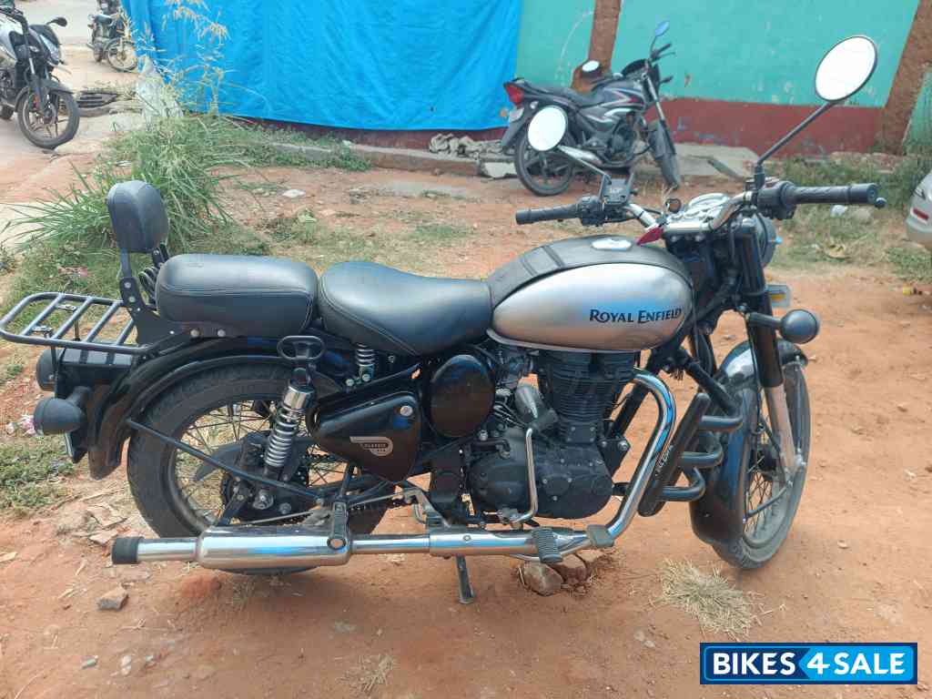 Metallic Grey Royal Enfield Classic 350