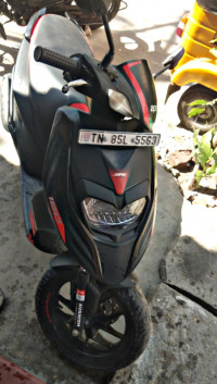 Aprilia SR 150 Carbon