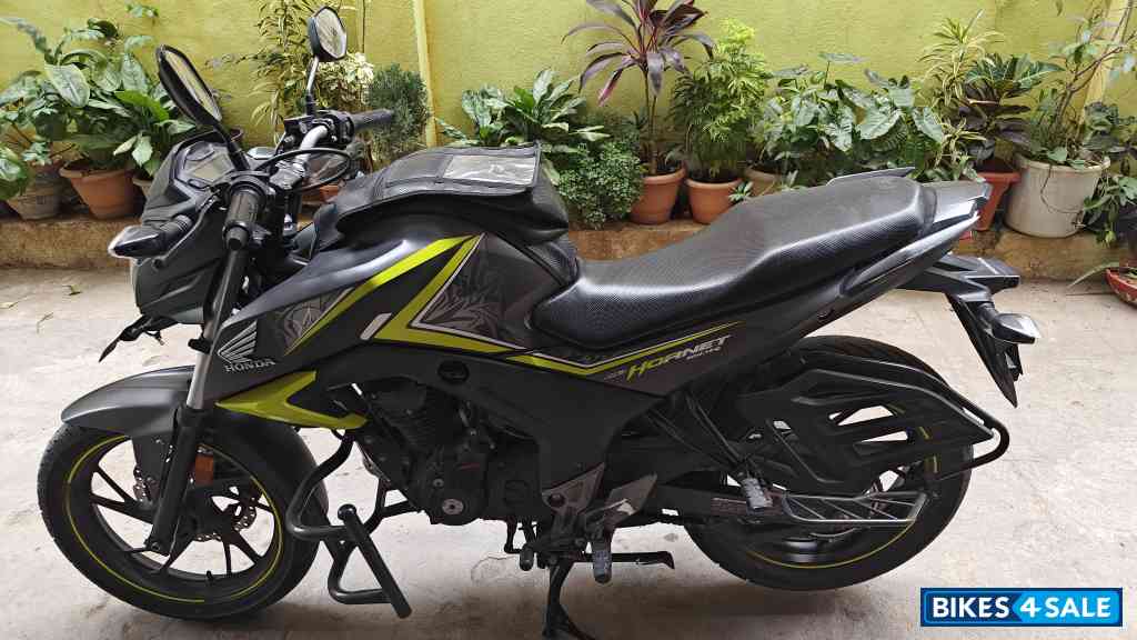 Honda CB Hornet 160R