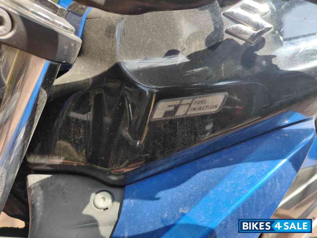 Blue Suzuki Gixxer BS6