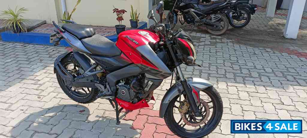 Bajaj Pulsar NS200