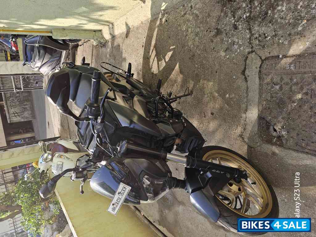 Bajaj Dominar 400 ABS BS6