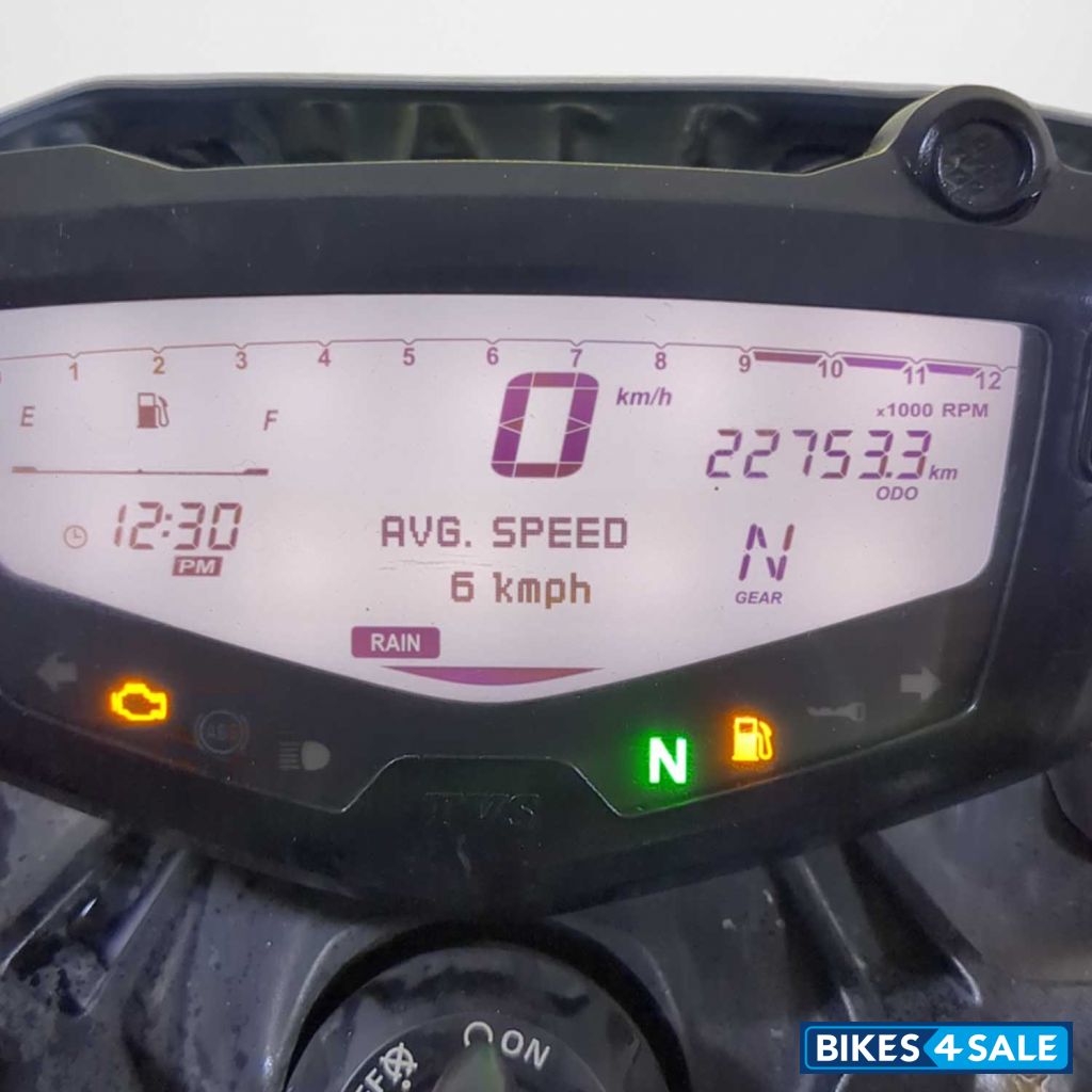 TVS Apache RTR 200 4V