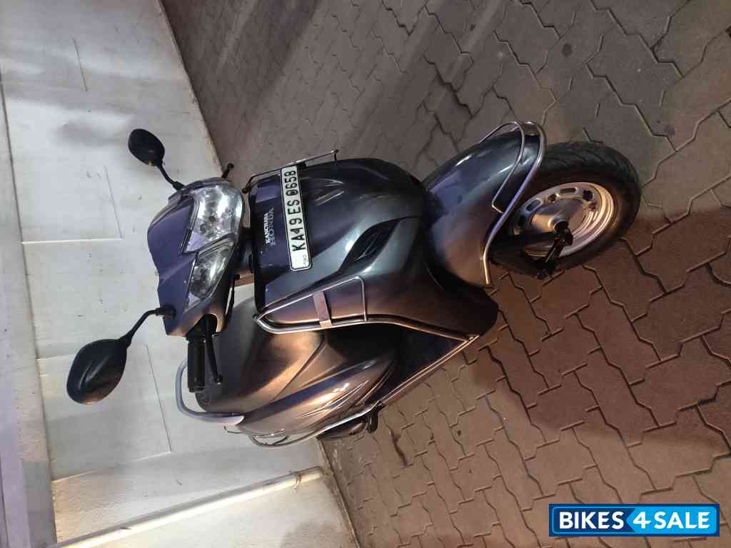 Grey Honda Activa 3G