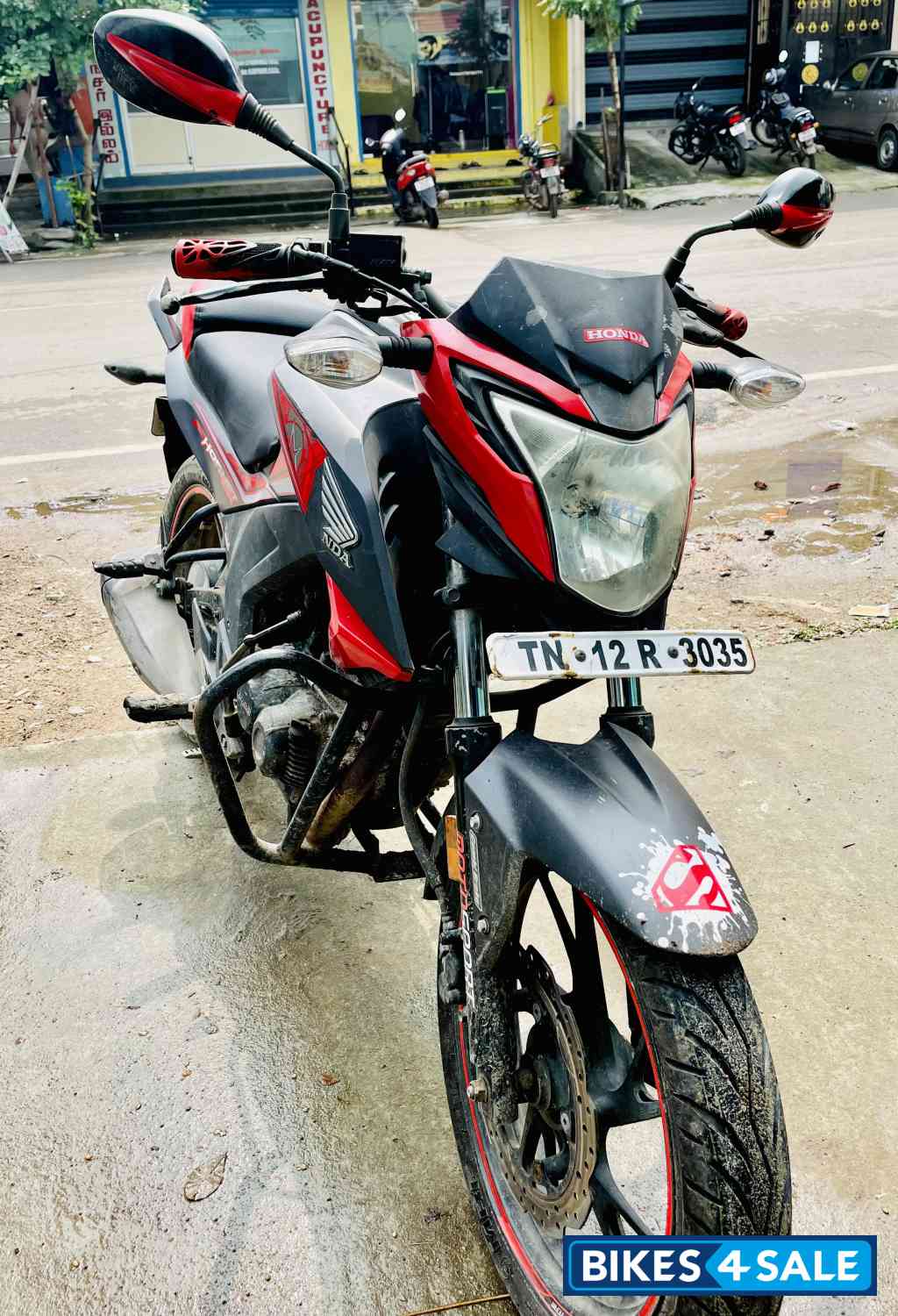 Honda CB Hornet 160R