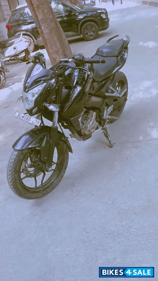 Charry Black Bajaj Pulsar NS200