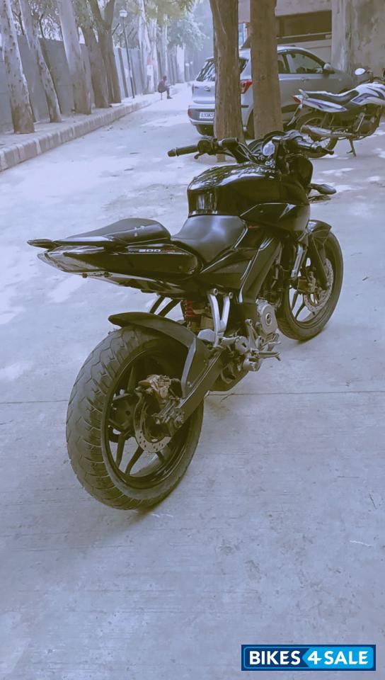 Charry Black Bajaj Pulsar NS200