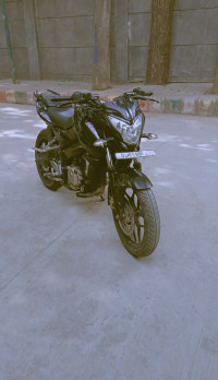 Charry Black Bajaj Pulsar NS200