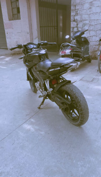 Charry Black Bajaj Pulsar NS200