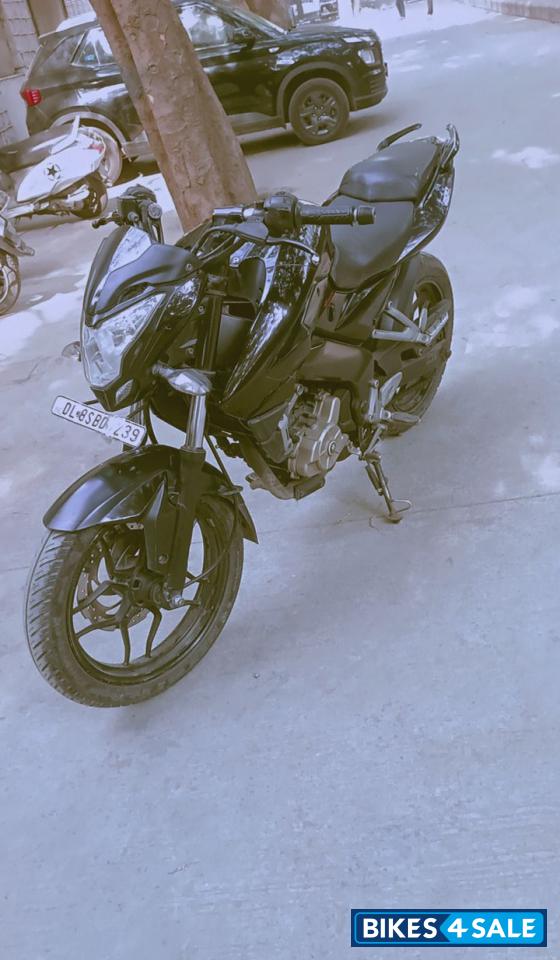 Charry Black Bajaj Pulsar NS200