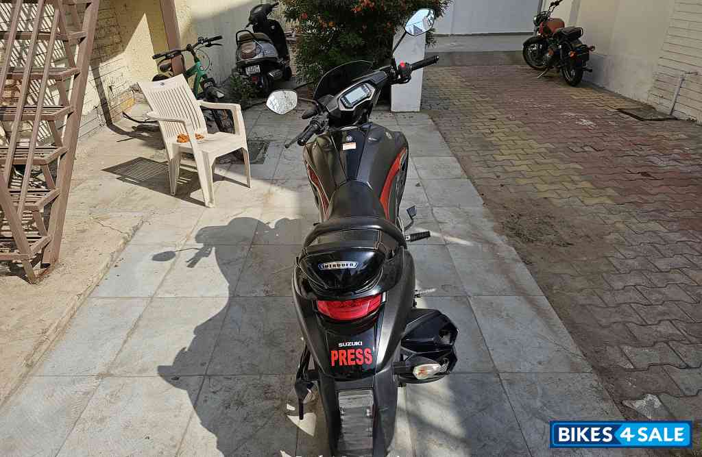 Suzuki Intruder 150 FI