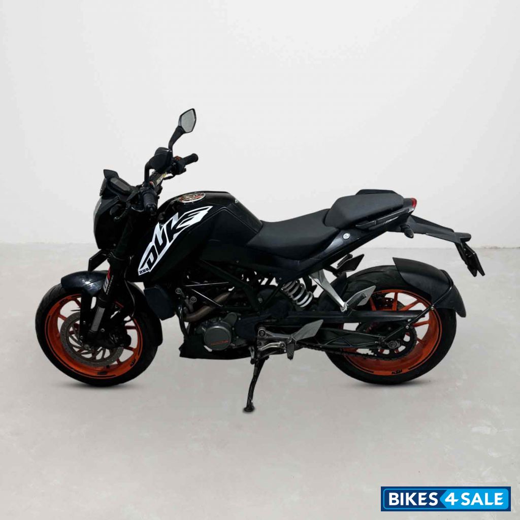 KTM Duke 200
