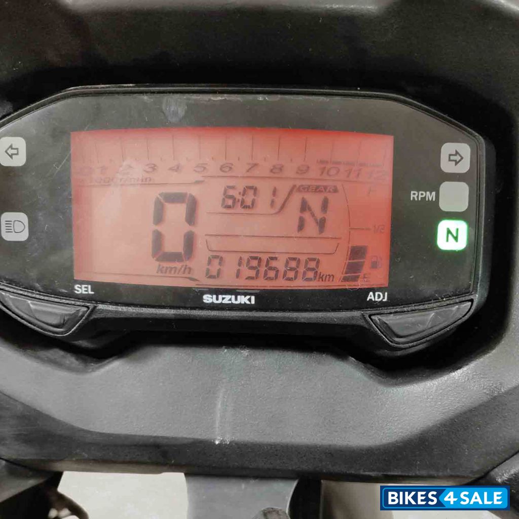 Suzuki Gixxer SF