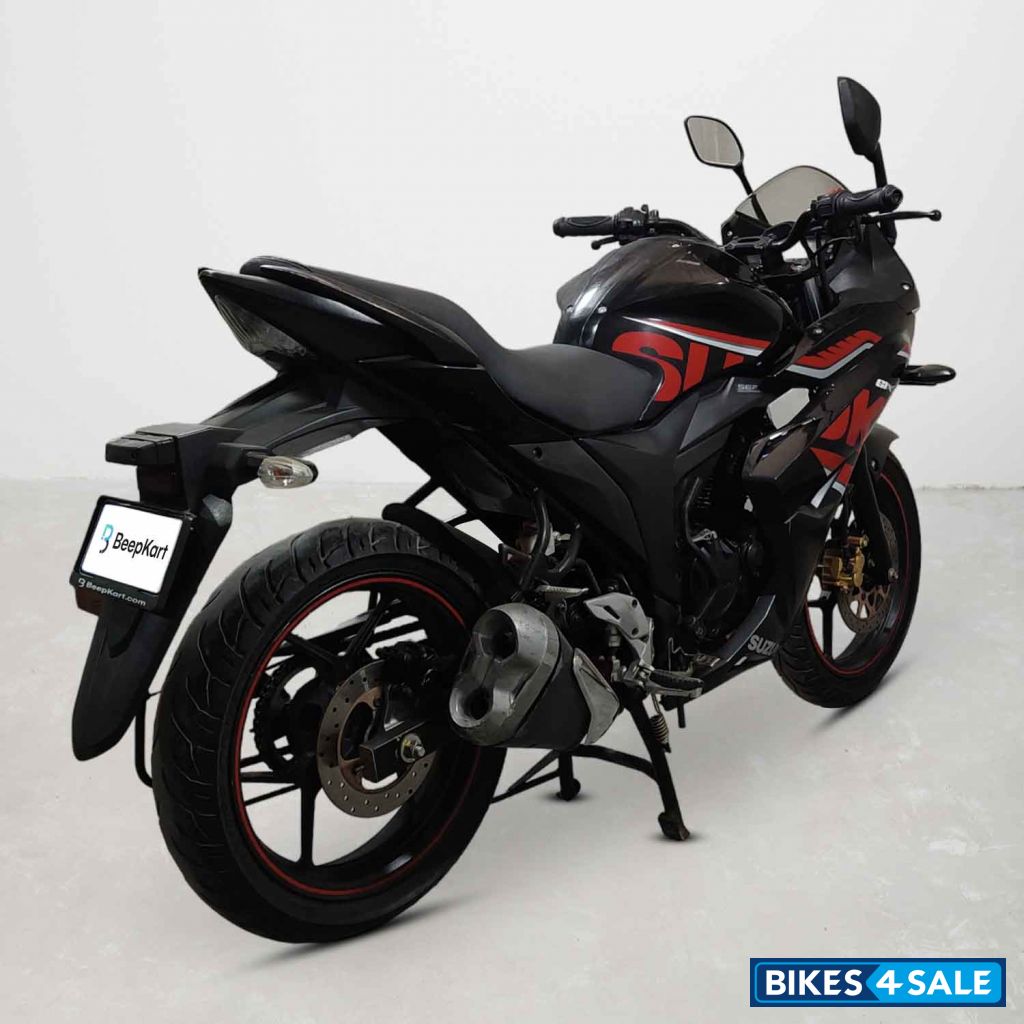 Suzuki Gixxer SF