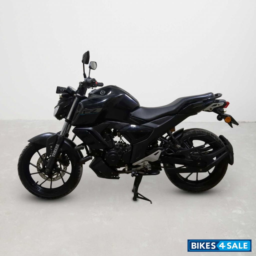 Yamaha FZ