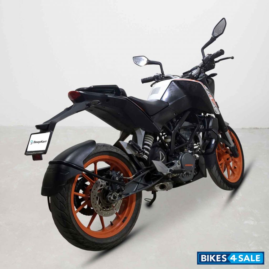 KTM Duke 125