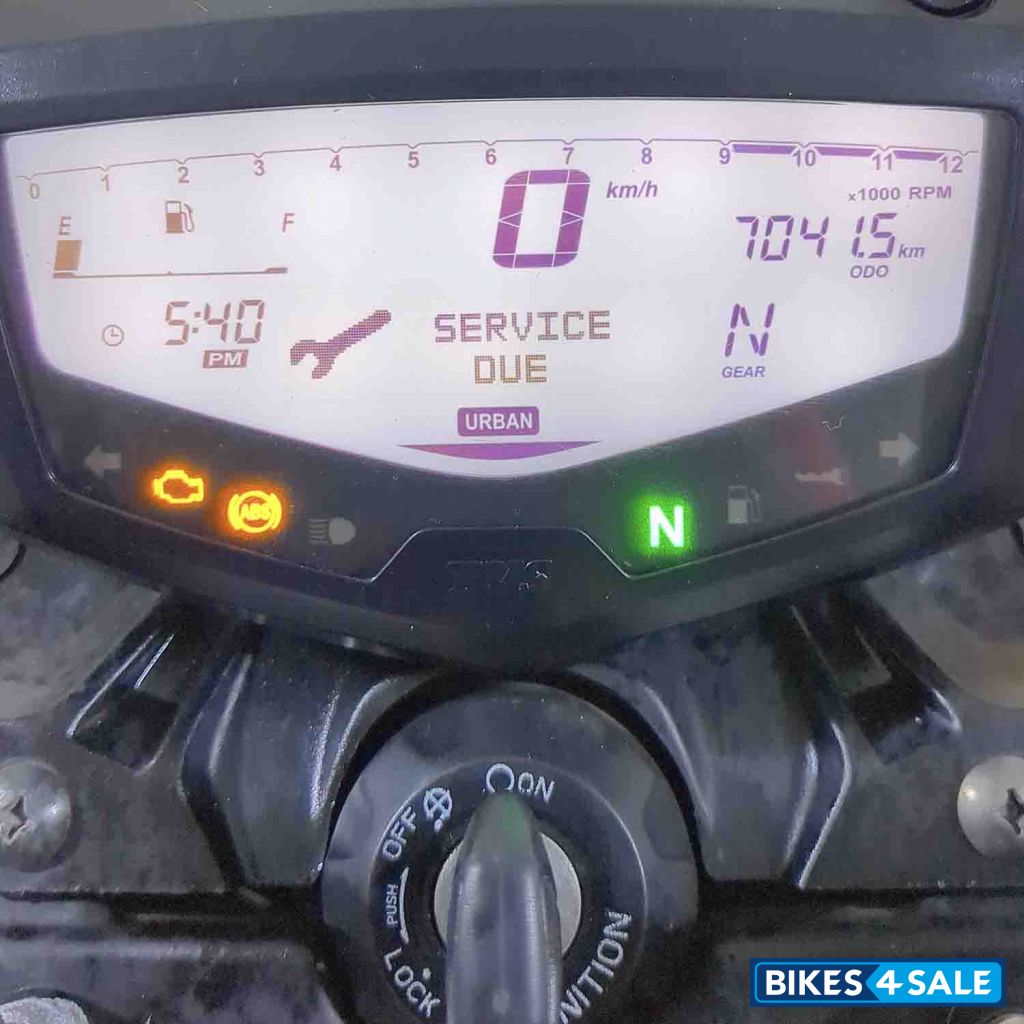 TVS Apache RTR 200 4V