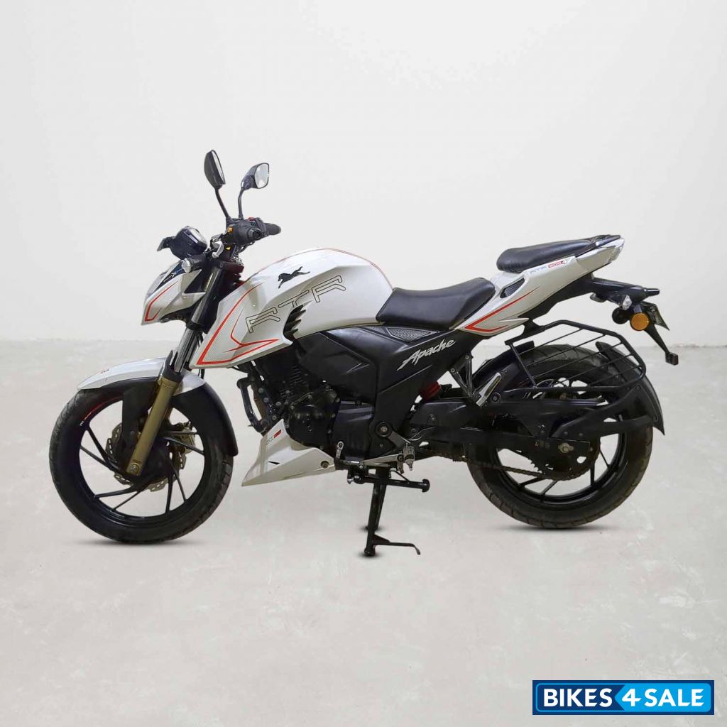 TVS Apache RTR 200 4V