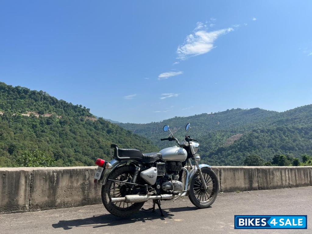 Silver Royal Enfield Bullet Electra