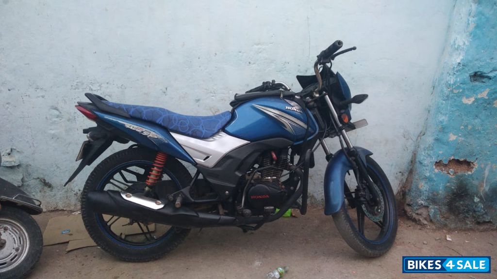 Blue Honda CB Shine SP