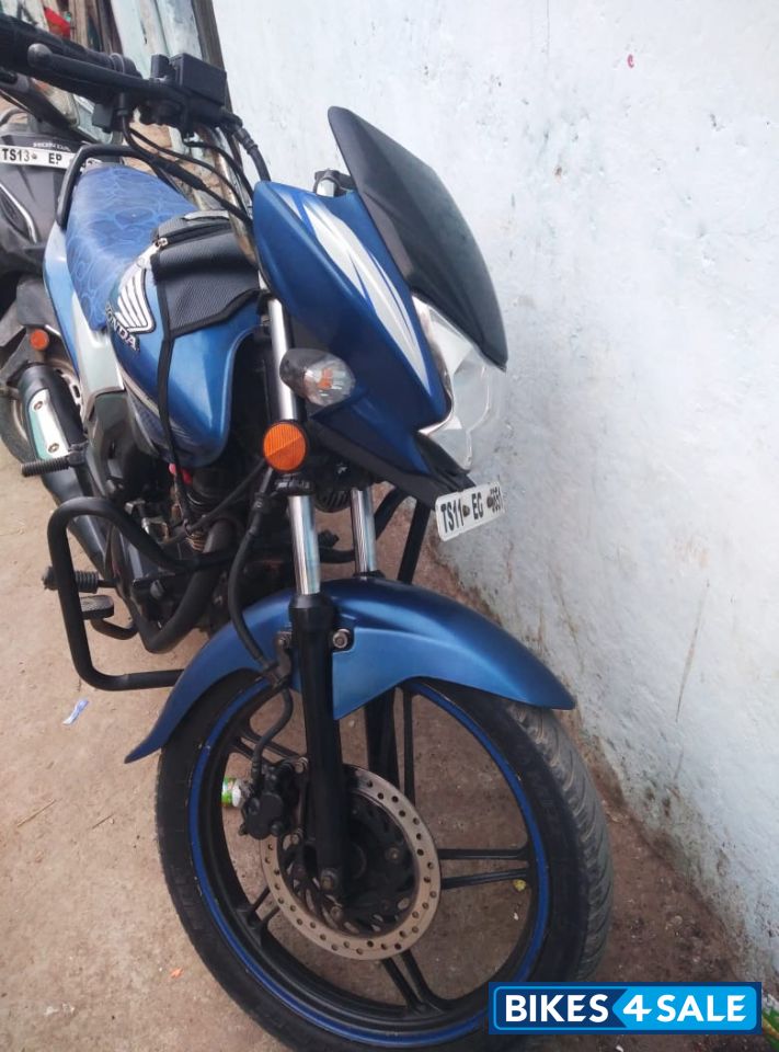 Blue Honda CB Shine SP