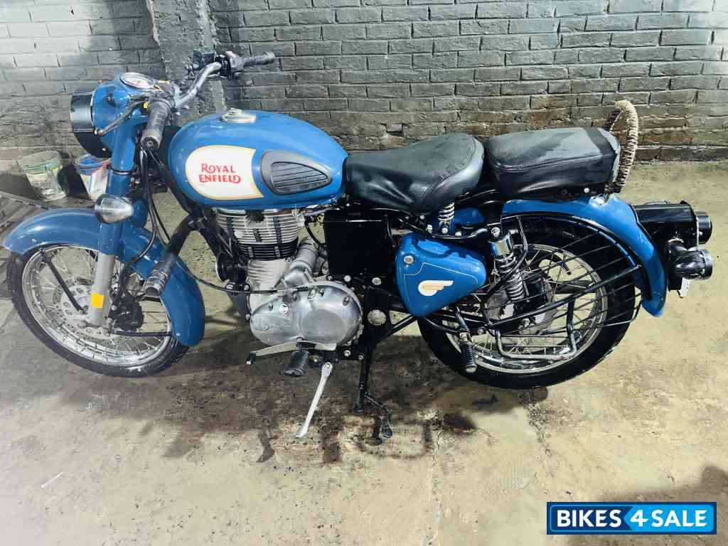 Lagoon Royal Enfield Classic 350
