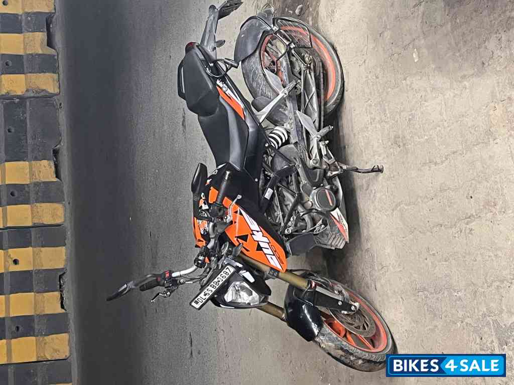 KTM Duke 125