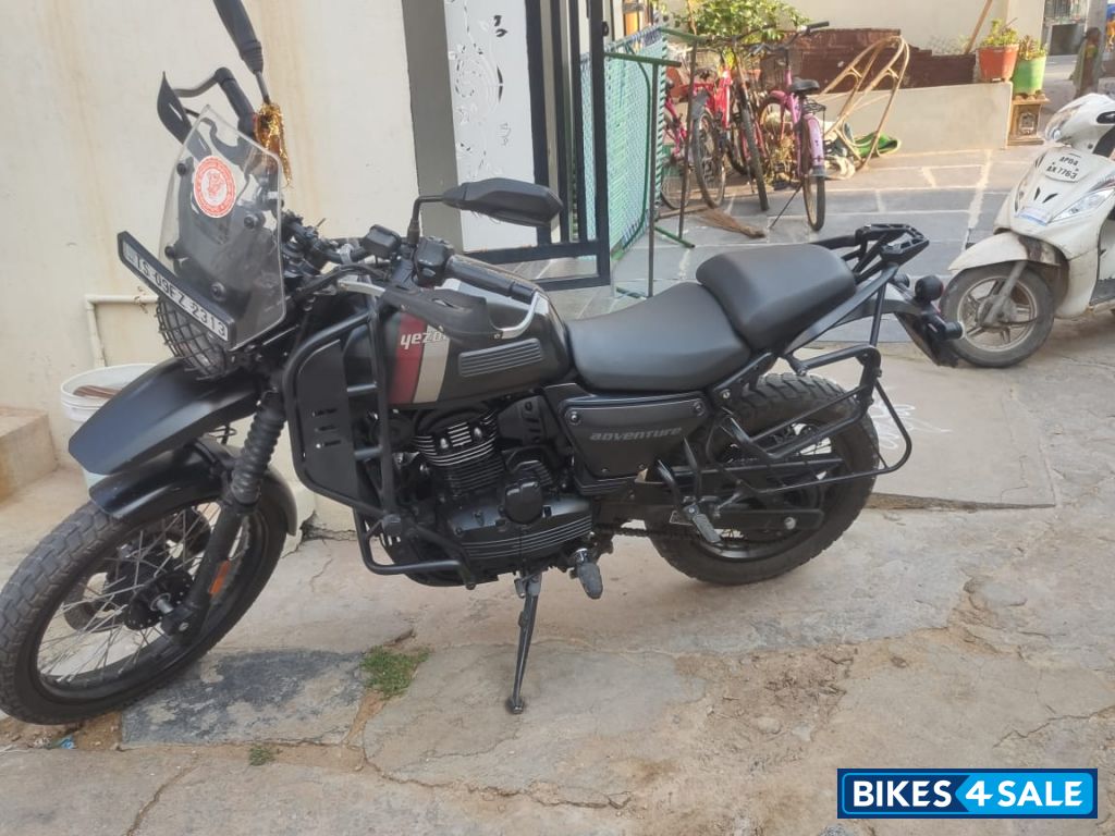 Yezdi Adventure Matte